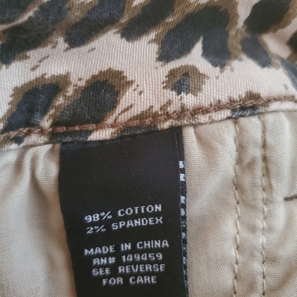 🆕️ Ashley Mason Leopard Cargo Skinny - Picture 4 of 12